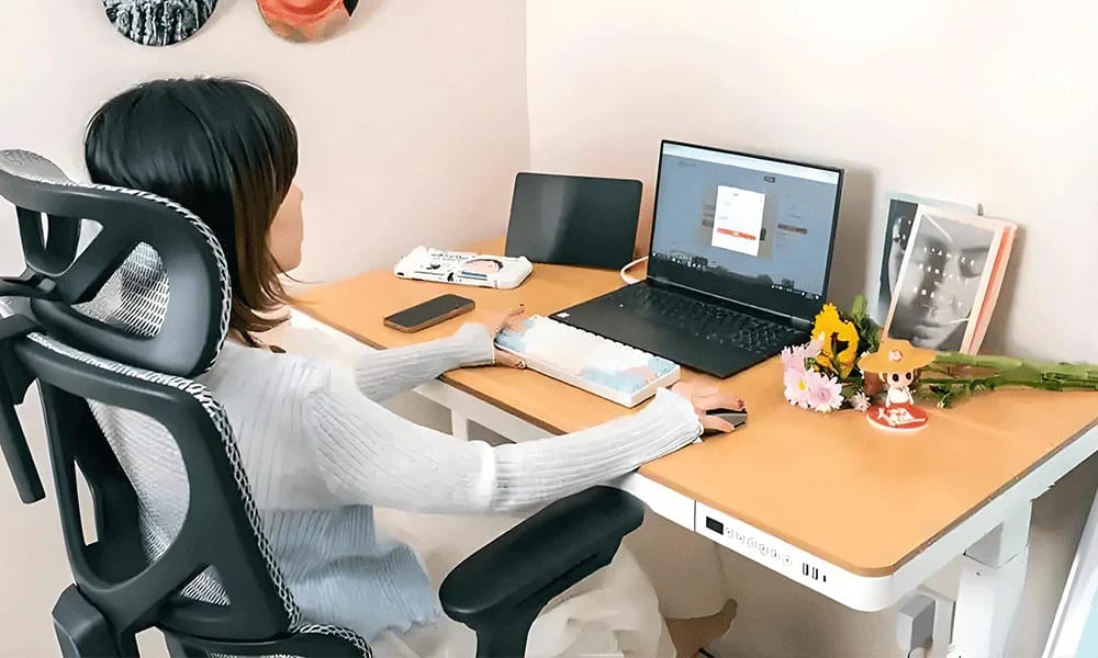 Réglage d’un siège ergonomique pour la prévention mal de dos.
